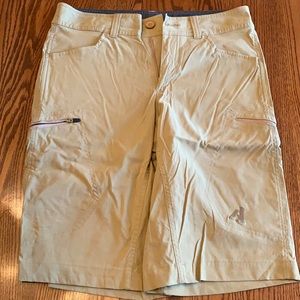 Eddie Bauer First Ascent shorts men size 30